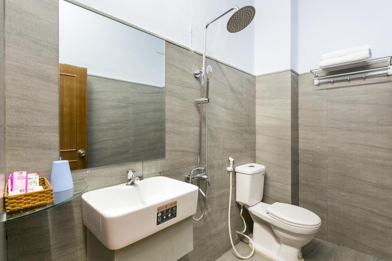 Saigoncucu Hotel Near Bui Vien Town Ho Chi Minh City Bagian luar foto