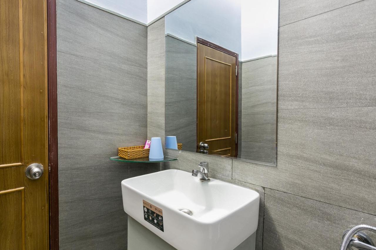 Saigoncucu Hotel Near Bui Vien Town Ho Chi Minh City Bagian luar foto