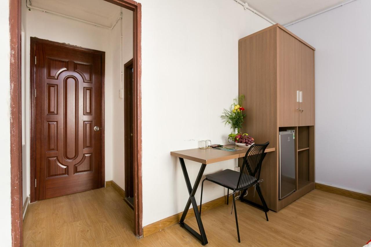 Saigoncucu Hotel Near Bui Vien Town Ho Chi Minh City Bagian luar foto